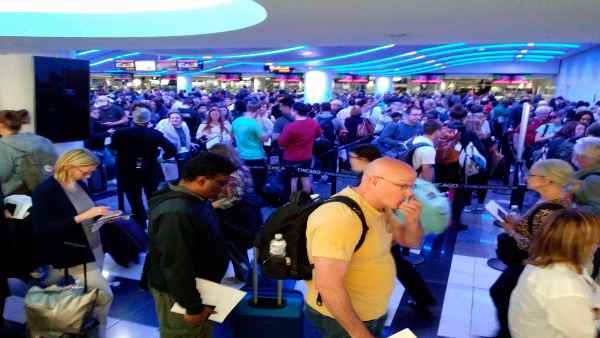 'बेटा मां कहना भूल चुका है'