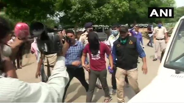 3:- 25 हजार का इनामी श्यामू बाजपेई गिरफ्तार