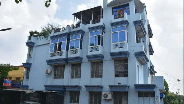 कुतिया ने भी दे दी जान, लोग हुए हैरान