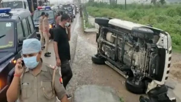 'सब हॉस्पिटल गए, अपनी गाड़ी में ही भेजा'