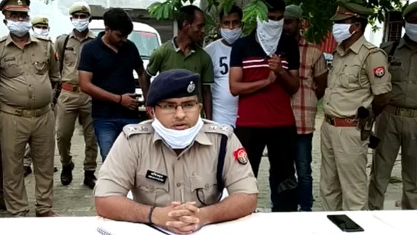 two criminals arrested in encounter in kaushambi two criminals arrested in encounter in kaushambi