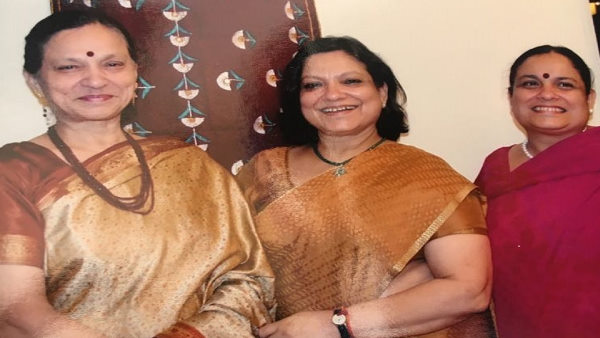 बड़ी बहन मीनाक्षी आनंद चौधरी व उर्वशी गुलाटी बड़ी बहन मीनाक्षी आनंद चौधरी व उर्वशी गुलाटी