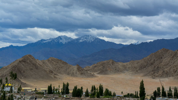 रक्षा मंत्री ने दिए तैयार रहने के आदेश 