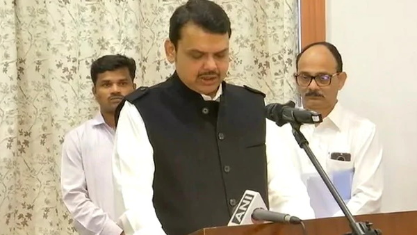 राजनीति में रातों-रात आया था नाटकीय मोड़