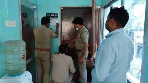 बयान दर्ज करने के लिए पुलिस ने बुलाया सभी को बयान दर्ज करने के लिए पुलिस ने बुलाया सभी को