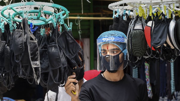 government allowed the export of four crore surgical masks and 20 lakh medical goggles every month government allowed the export of four crore surgical masks and 20 lakh medical goggles every month
