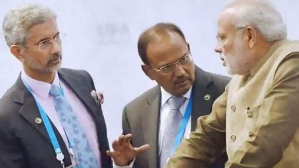 फिंगर 4 और फिंगर 8 पर चीनी सेनाएं फिंगर 4 और फिंगर 8 पर चीनी सेनाएं