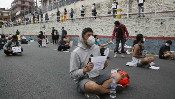 स्‍कूलों की सैलरी दे रहा चीनी दूतावास 