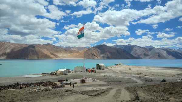 एलएसी पर चीन की नापाक हरकतें बरकरार एलएसी पर चीन की नापाक हरकतें बरकरार