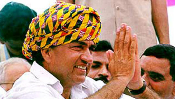 राजेश पायलट लड़ा था कांग्रेस पार्टी के अध्यक्ष पद का चुनाव राजेश पायलट लड़ा था कांग्रेस पार्टी के अध्यक्ष पद का चुनाव