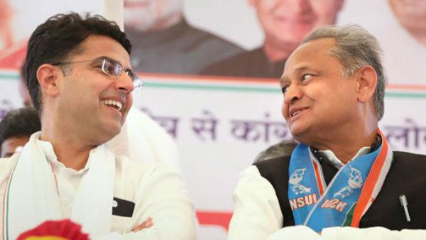 गहलोत ने कहा-पायलट को मसला पार्टी के अंदर सुलझाना चाहिए था 