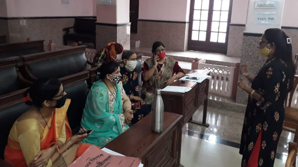  पहले दिन दस महिलाओं ने किए आवेदन