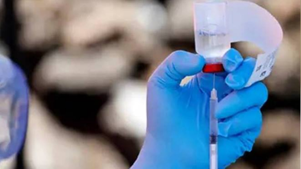 10 लोगों को दिया गया वैक्सीन का पहला डोज