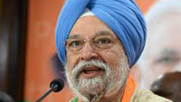 प्रियंका गांधी ने हरदीप पुरी को दिया करारा जवाब