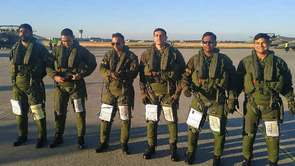 ग्रुप कैप्‍टन हरकीरत कर रहे लीड 