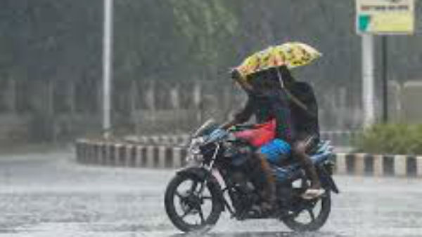 सौराष्ट्र और कच्छ के नजदीक चक्रवात घूम रहा है