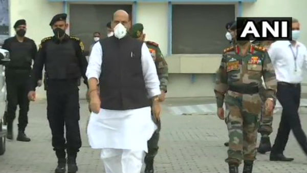 लद्दाख रवाना होने से पहले रक्षा मंत्री ने किया था Tweet