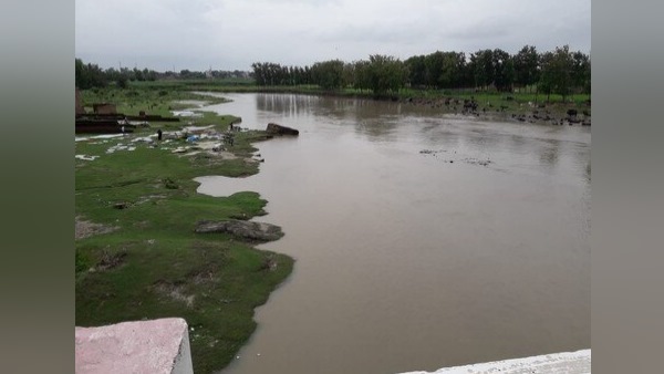 खुद को बहाव के हवाले कर दिया था