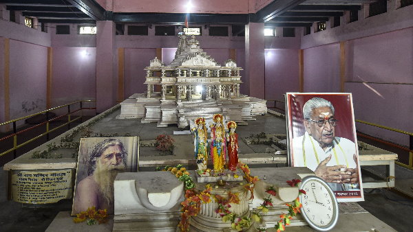 आतंकियों के निशाने पर कई नेता आतंकियों के निशाने पर कई नेता