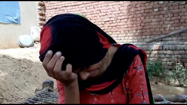 दुखियारी मां बोली- अब लाश ही दे दो