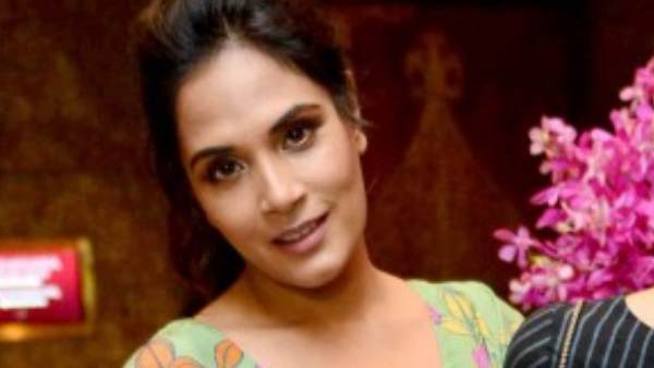 फिल्म मेकर्स पर क्या कहा? फिल्म मेकर्स पर क्या कहा?