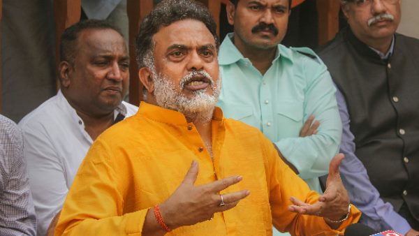 'बगावती नेताओं पर नकेल कसने की तैयारी'