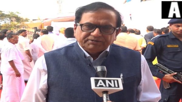 बीएसपी महासचिव सतीश चंद्र मिश्रा ने विलय पर उठाए संवैधानिक सवाल बीएसपी महासचिव सतीश चंद्र मिश्रा ने विलय पर उठाए संवैधानिक सवाल