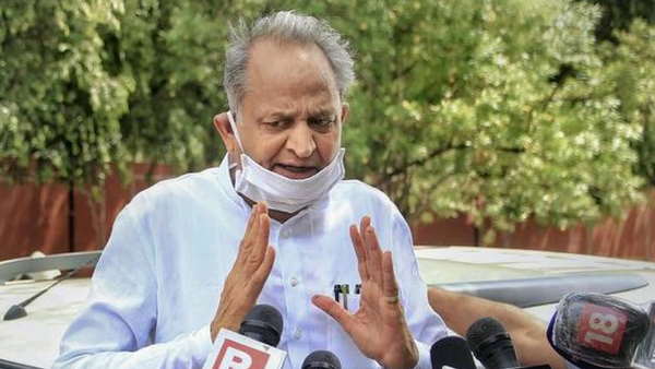 सचिन निकम्मा है: गहलोत सचिन निकम्मा है: गहलोत