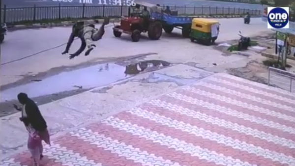 मुझे बचने का मौका ही नहीं मिला: घायल महिला