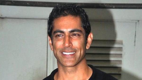 'एक बार संदीप सिंह का इंटरव्यू देखें'