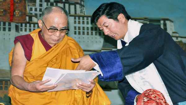 1559 में तिब्बत पर चीन के आक्रमण के चलते शुरू हुई समस्या