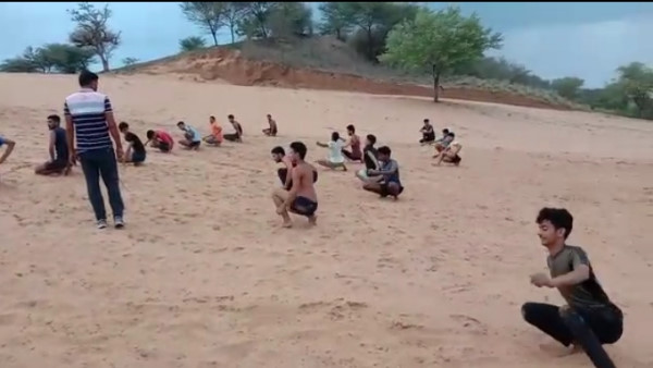  60 युवा ले रहे प्रशिक्षण