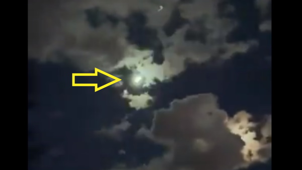 पृथ्वी के वातावरण में नष्ट हो जाते हैं कई उल्कापिंड