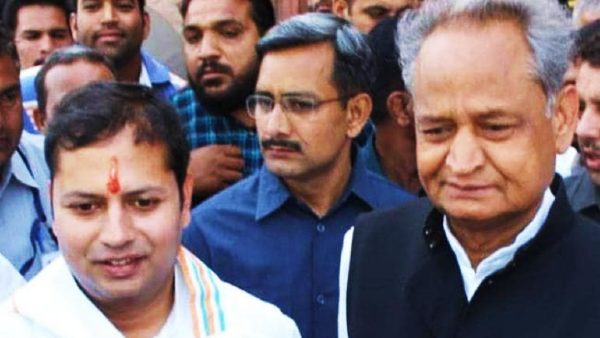 बेटे वैभव गहलोत को सांसद बनाने के लिए जोधपुर में पसीना बहान पड़ा