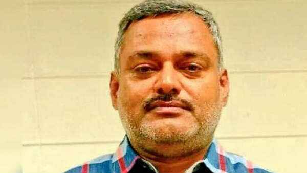 विकास दुबे की मां ने कानपुर जाने से इंकार कर दिया था विकास दुबे की मां ने कानपुर जाने से इंकार कर दिया था