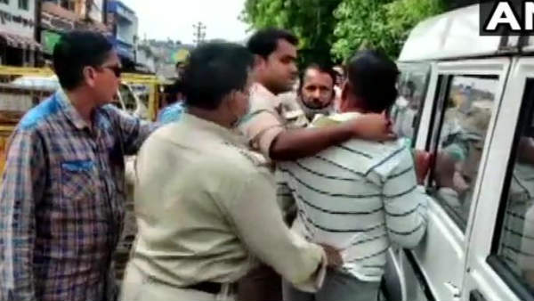 समय-समय पर देते थे जानकारी समय-समय पर देते थे जानकारी