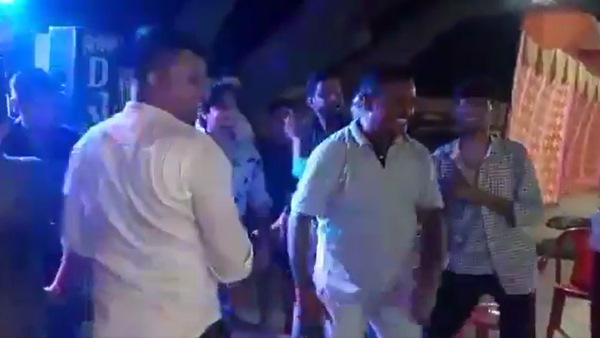 एनकाउंटर में ढेर हुआ गैंगस्टर विकास दुबे एनकाउंटर में ढेर हुआ गैंगस्टर विकास दुबे