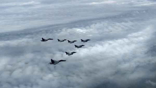 पाकिस्‍तानियों में मच गई खलबली, गूगल पर ट्रेंड कर रहा राफेल 