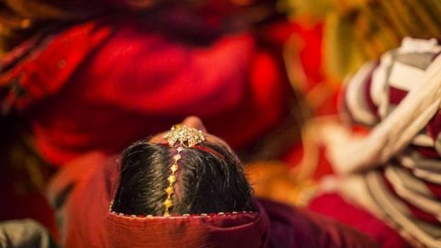 शादी की उम्र 21 क्यों नहीं चाहतीं कुछ लड़कियाँ?
