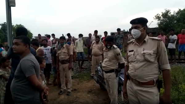 nawada goons did murder of son before loot and attack on his father