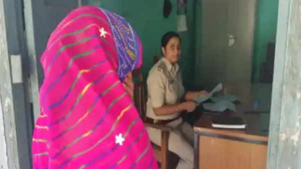 लड़की के जीजा ने लड़के के घरवालों से की बदसलूकी लड़की के जीजा ने लड़के के घरवालों से की बदसलूकी