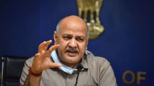 केजरीवाल सरकार अपने 12 कॉलेजों में लोगों की सैलरी क्यों नहीं दे रही?