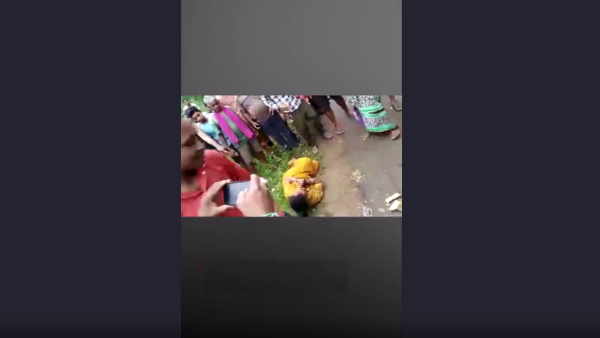 rajanandgaon people beat woman brutally video viral