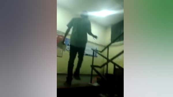 शराब के नशे में था डॉक्टर शराब के नशे में था डॉक्टर