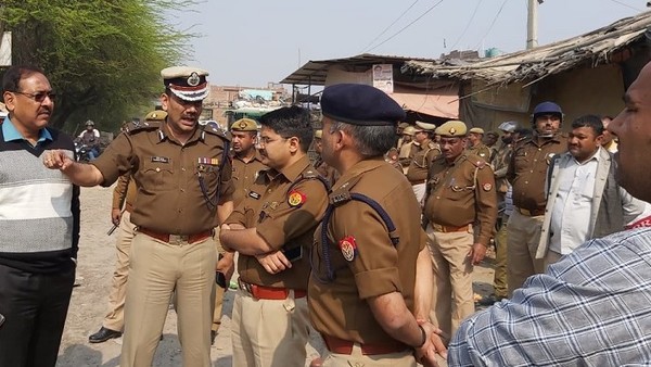 गाजियाबाद के एसएसपी कलानिधि नैथानी ने की सराहनीय पहल गाजियाबाद के एसएसपी कलानिधि नैथानी ने की सराहनीय पहल