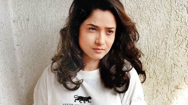 अंकिता बोलीं- परिवार के साथ हूं रिया के नहीं