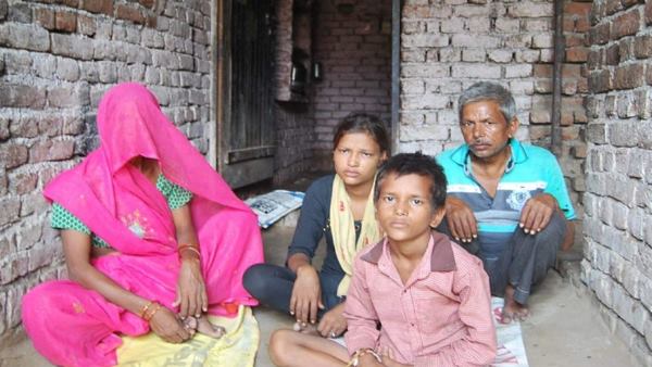 भूख और इलाज के अभाव में बच्ची ने तोड़ा दम