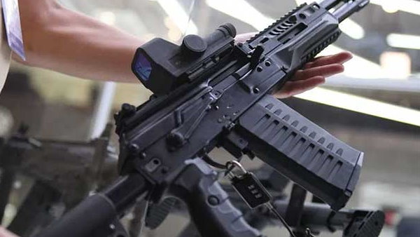 सबसे आधुनिक असॉल्ट राइफलों में से एक है AK 203