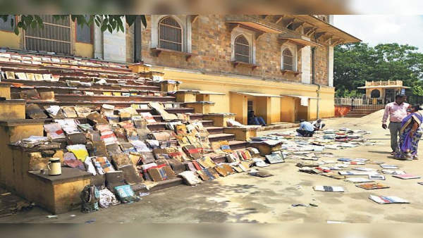 पुरातत्व विभाग के हेड ऑफिस में भी पानी पुरातत्व विभाग के हेड ऑफिस में भी पानी