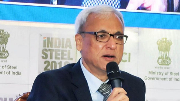 और अधिकारियों का तबादला होगा